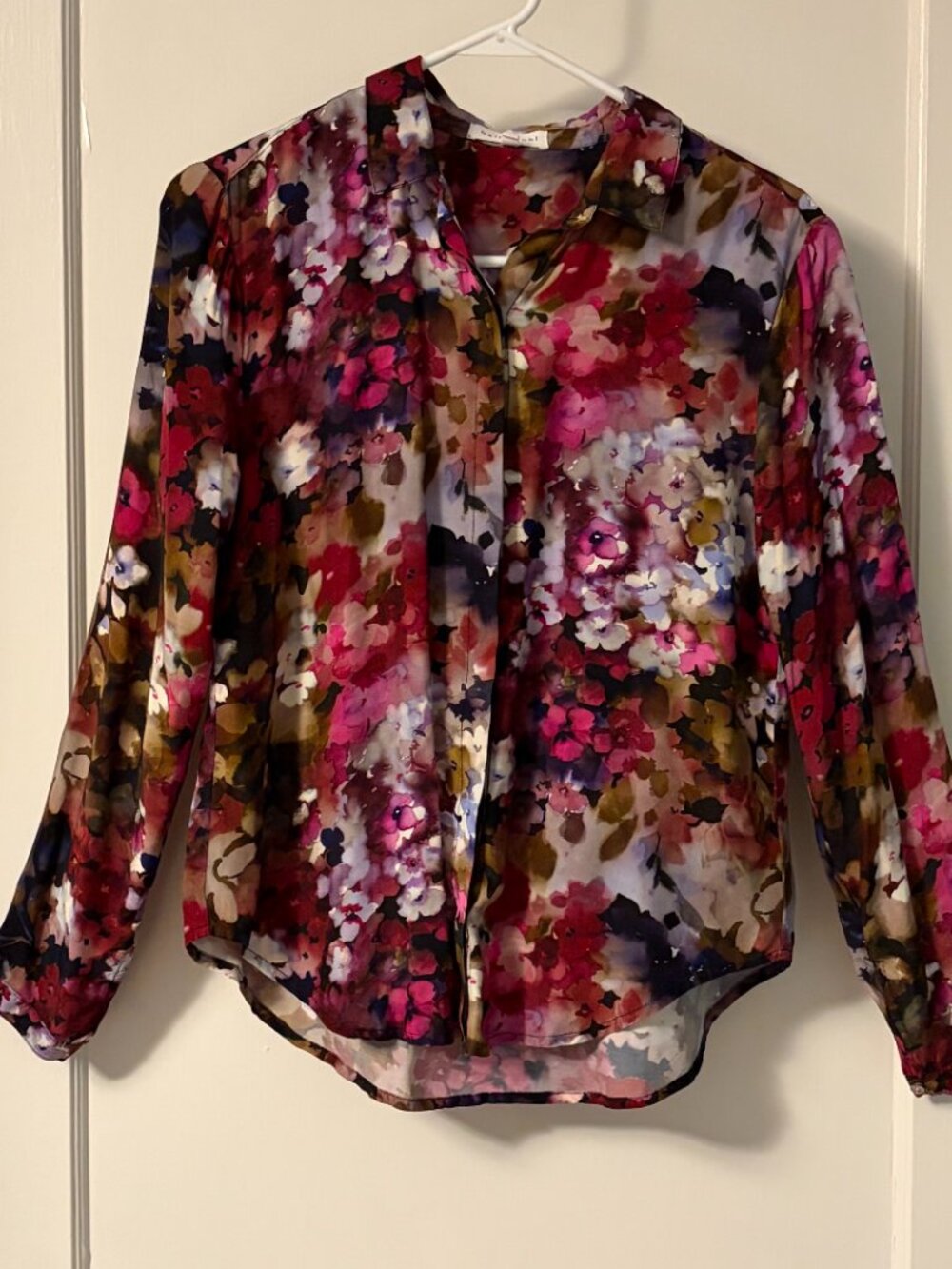 Bella Dahl all over dark floral print button up blouse size large feminine